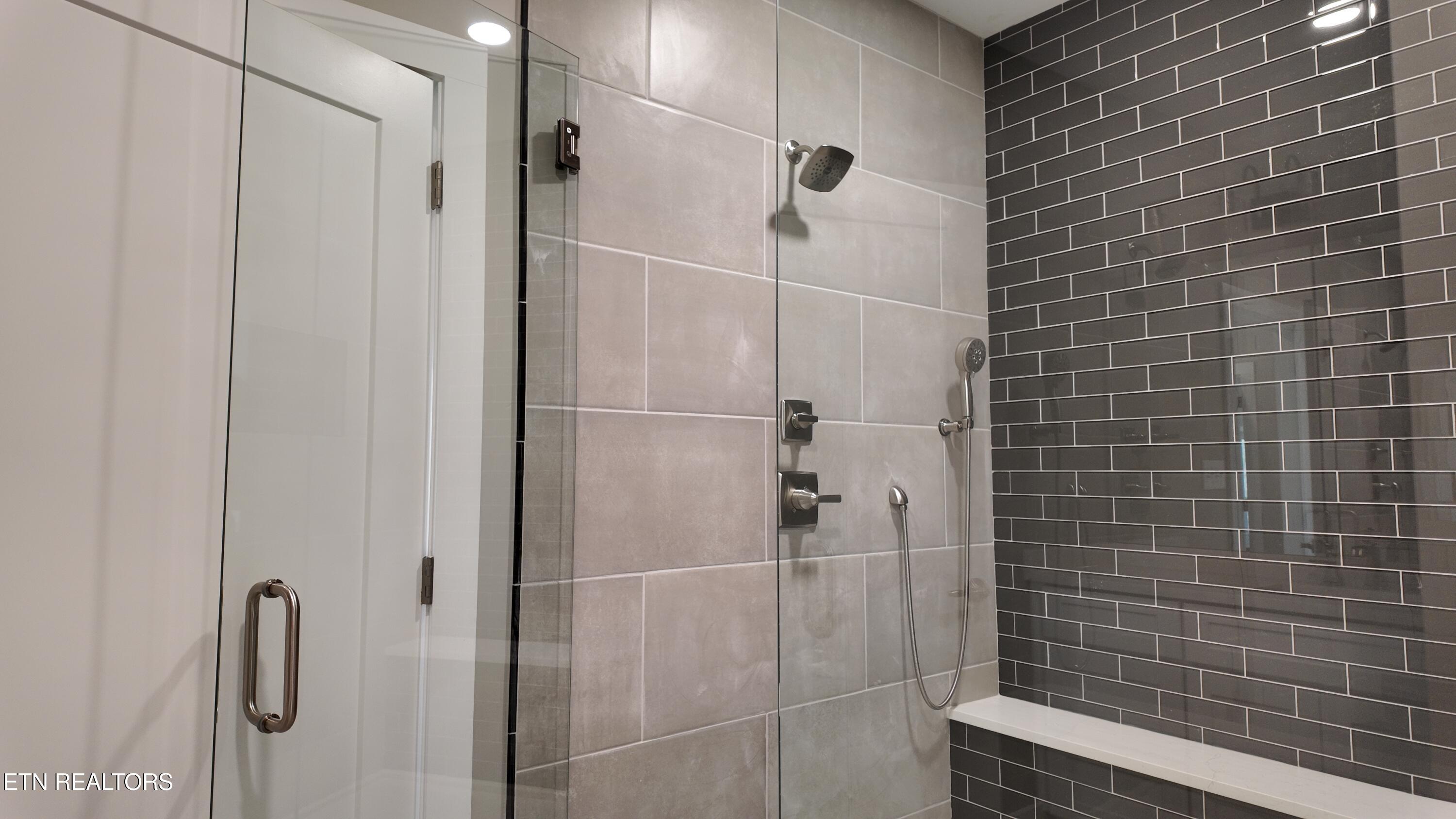 301 Seminole Trace Loudon, TN 37774 - Photo 26 of 42 DJI_20251206105608_0069_D