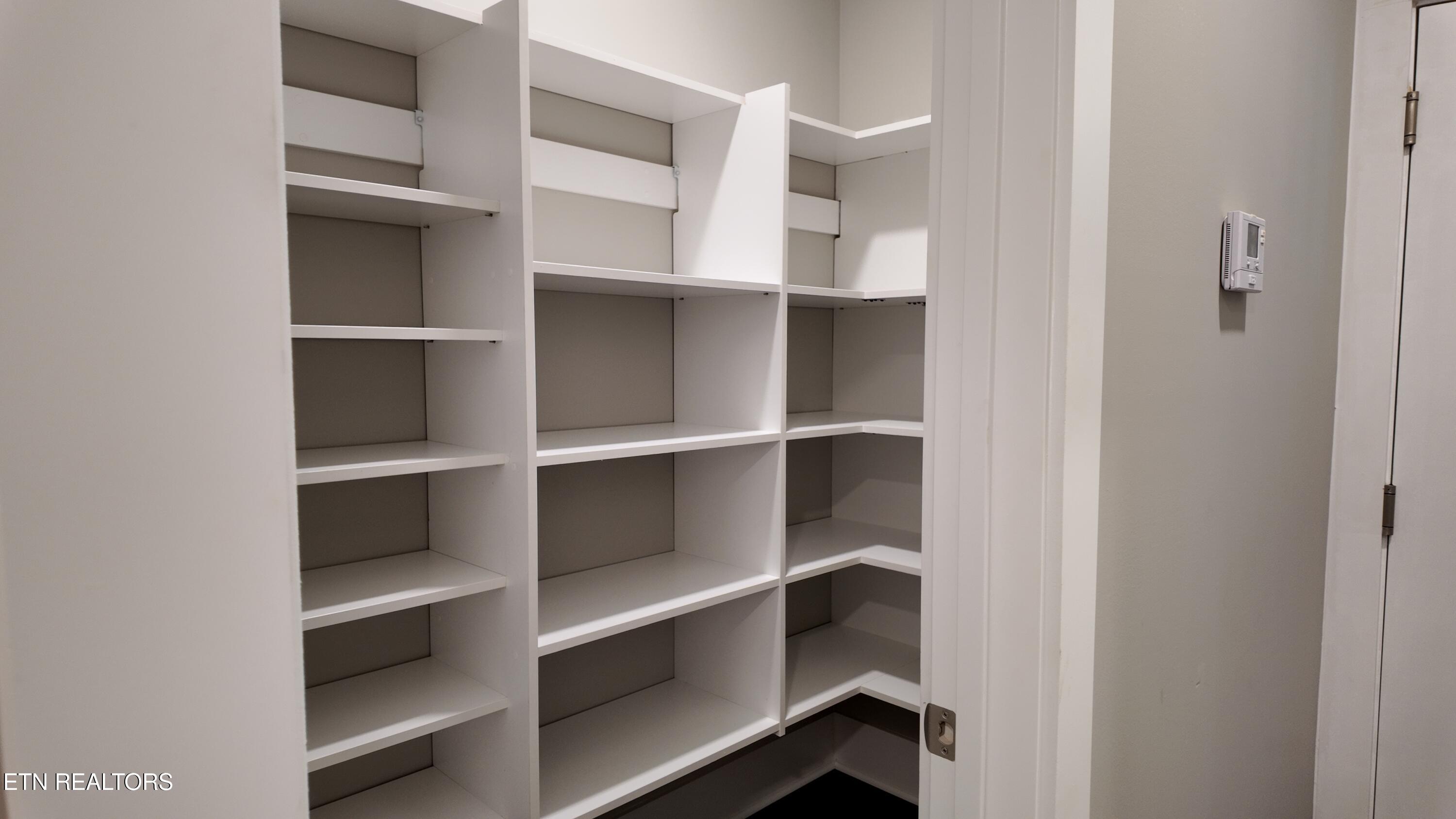 301 Seminole Trace Loudon, TN 37774 - Photo 28 of 48 DJI_20251206105339_0065_D