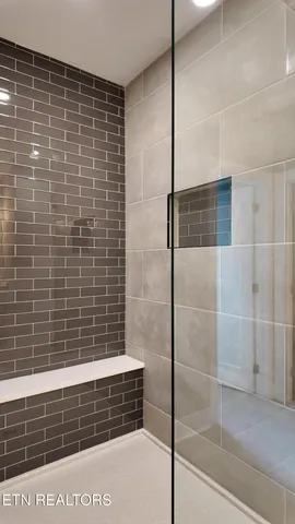 $749,900 | 301 Seminole Trace, Loudon, TN 37774