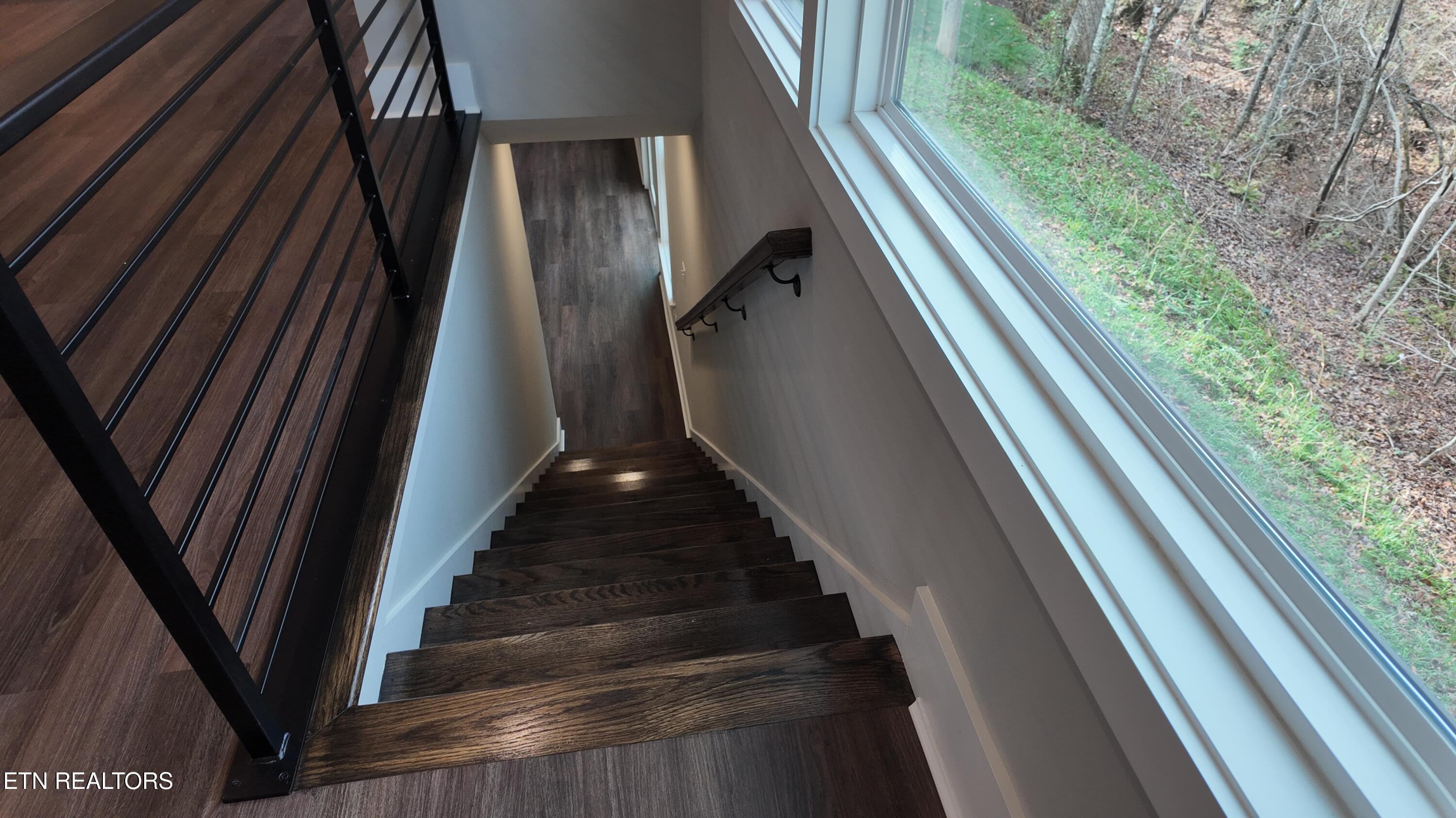 301 Seminole Trace Loudon, TN 37774 - Photo 34 of 42 DJI_20251206110307_0089_D