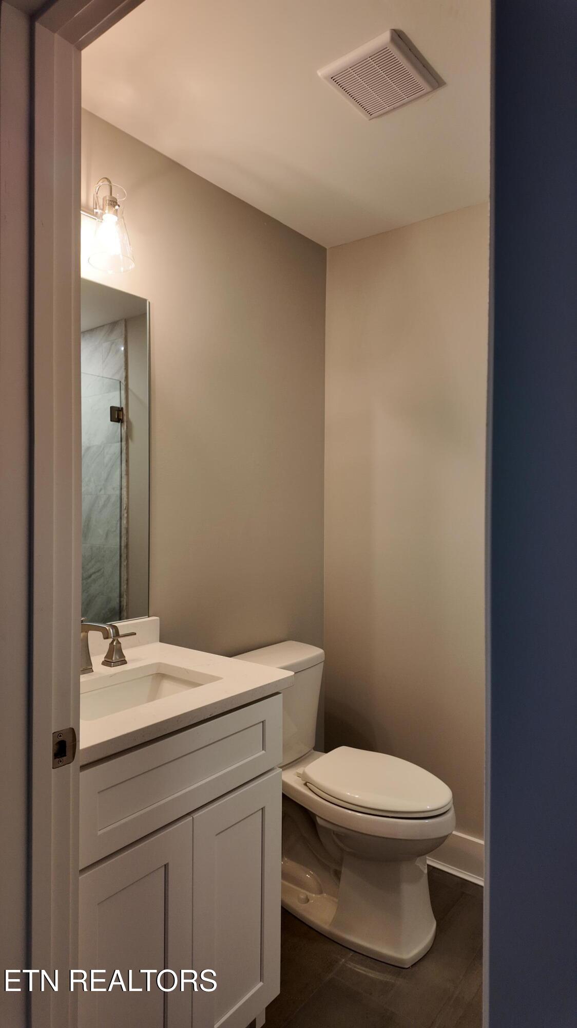 301 Seminole Trace Loudon, TN 37774 - Photo 44 of 48 DJI_20251206110439_0095_D