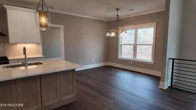 $749,900 | 301 Seminole Trace, Loudon, TN 37774