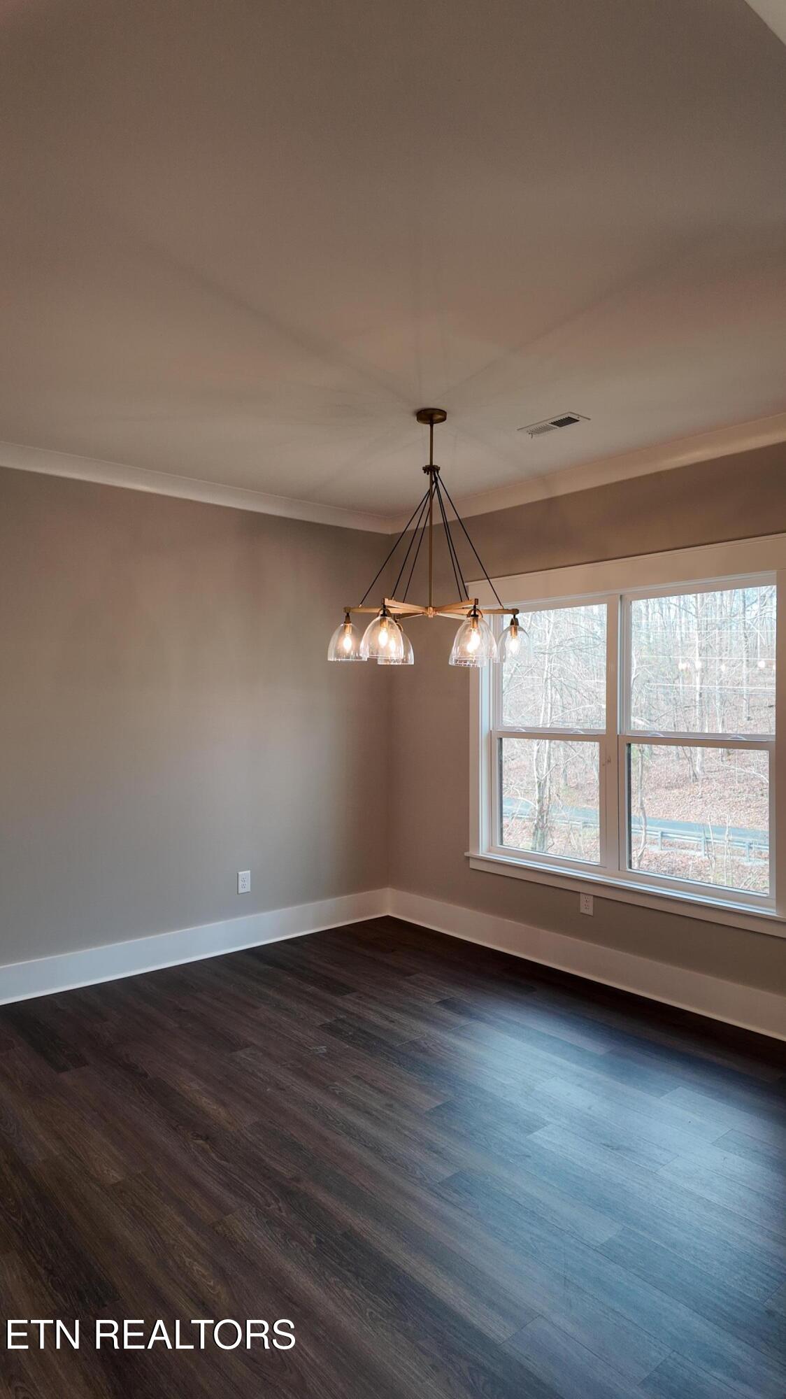 301 Seminole Trace Loudon, TN 37774 - Photo 10 of 42 DJI_20251206110902_0114_D