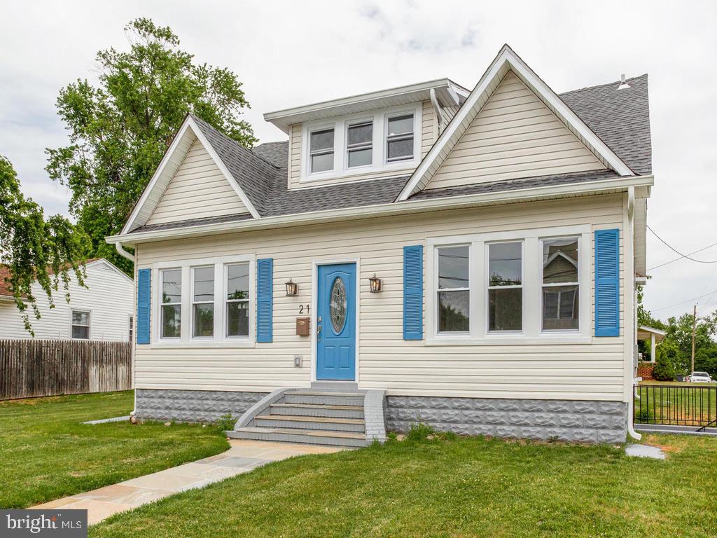 21 Homeland Road Pasadena, MD 21122 - Photo 3 of 41 Gallery Image 3