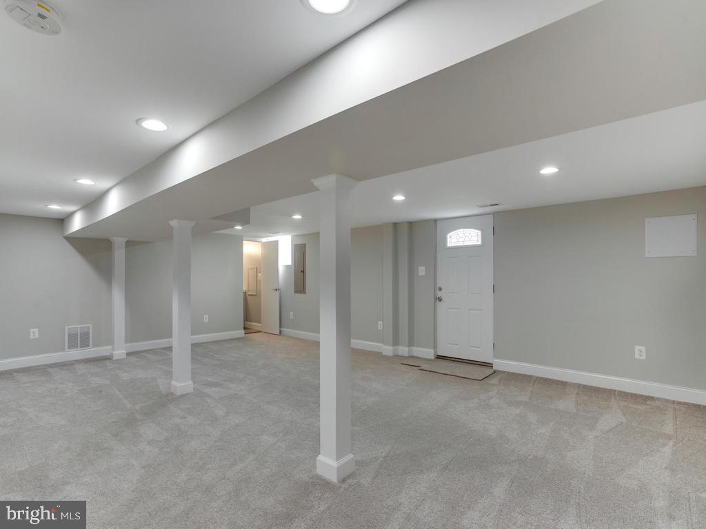 21 Homeland Road Pasadena, MD 21122 - Photo 25 of 41 finished basement