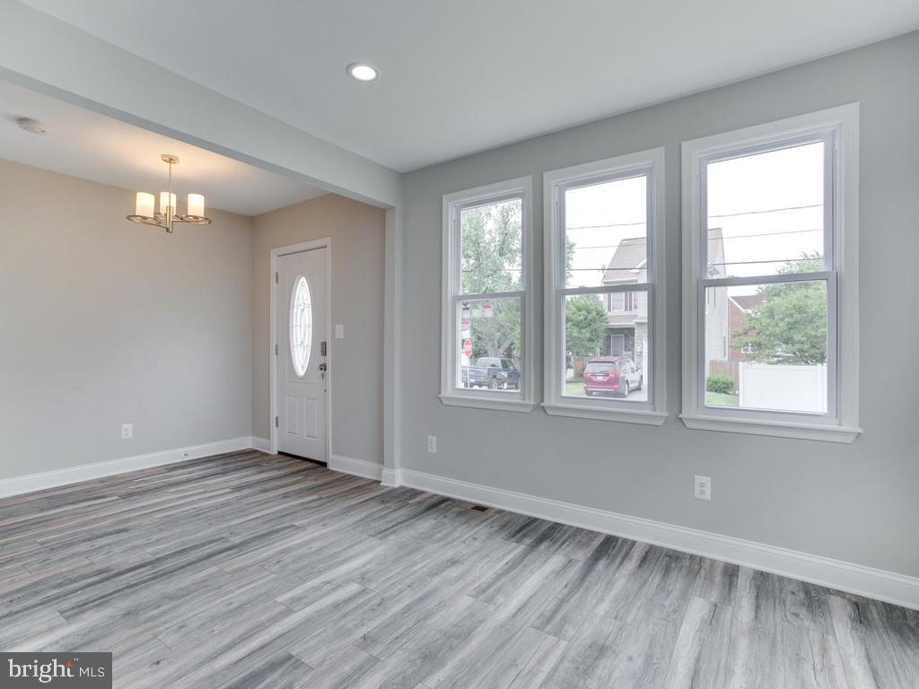 21 Homeland Road Pasadena, MD 21122 - Photo 4 of 41 Gallery Image 4