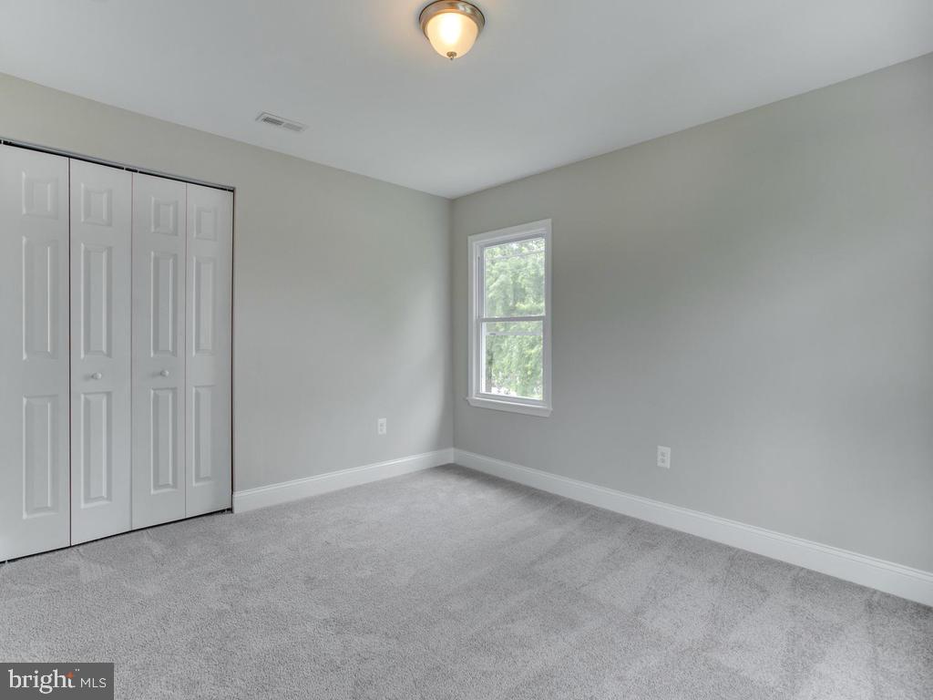 21 Homeland Road Pasadena, MD 21122 - Photo 34 of 41 Gallery Image 34