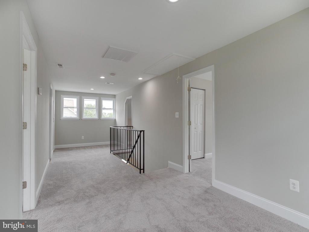21 Homeland Road Pasadena, MD 21122 - Photo 36 of 41 Gallery Image 36