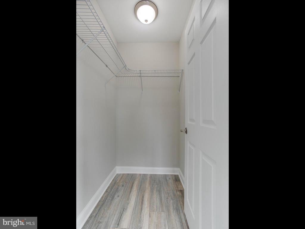 21 Homeland Road Pasadena, MD 21122 - Photo 7 of 41 Walk In closet owners suite