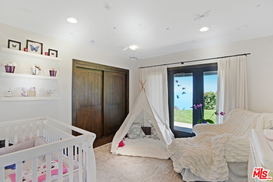 1409 Schueren Road Malibu, CA 90265 - Photo 6 of 19