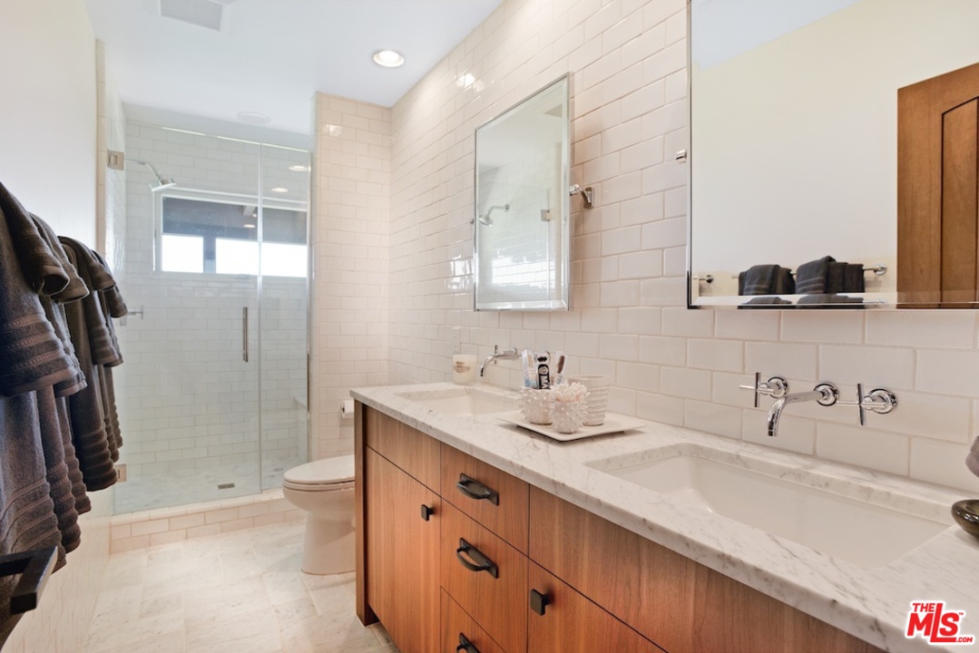 1409 Schueren Road Malibu, CA 90265 - Photo 7 of 19