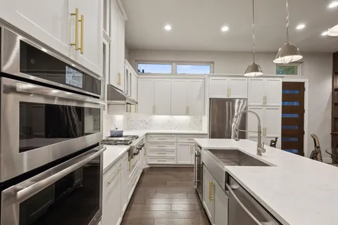 $870,000 | 4327 Cabell Drive, Dallas, TX 75204