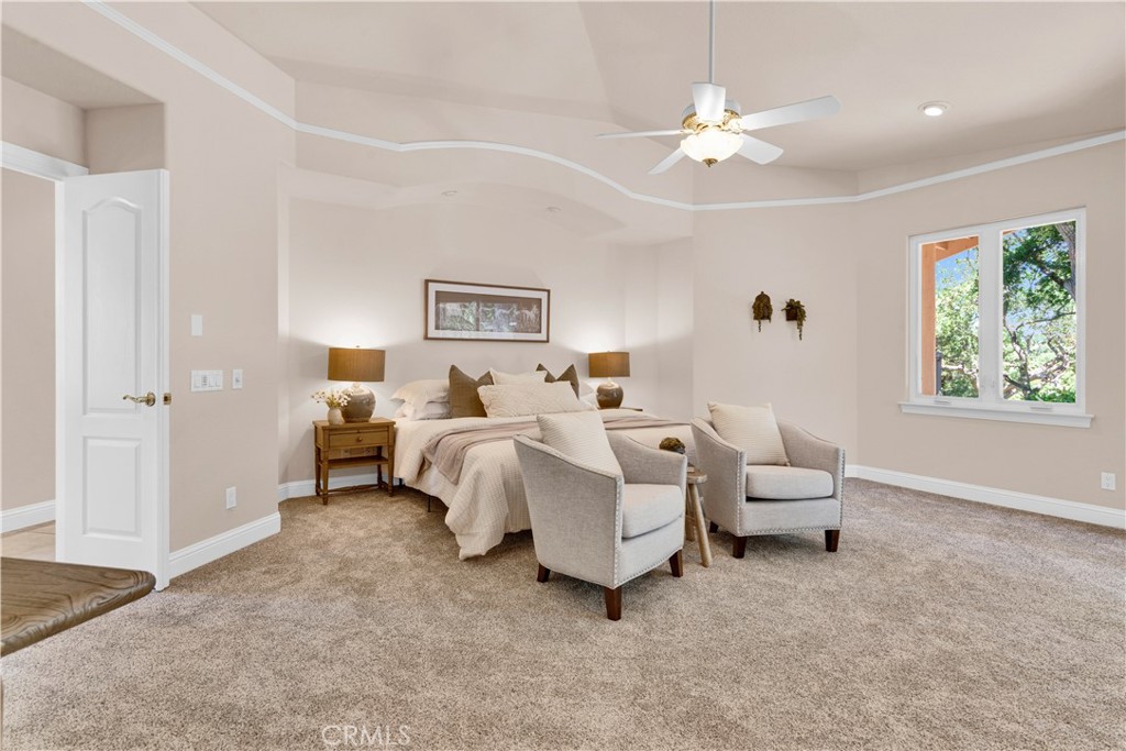 117 Frontier Way Templeton, CA 93465 - Photo 26 of 57 Master suite