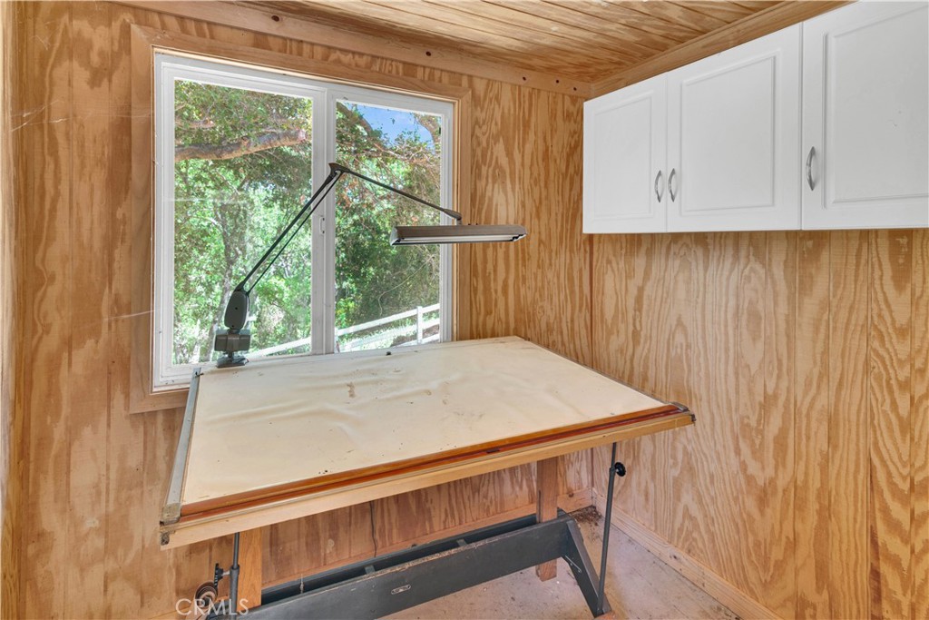 117 Frontier Way Templeton, CA 93465 - Photo 47 of 57 Separate workshop