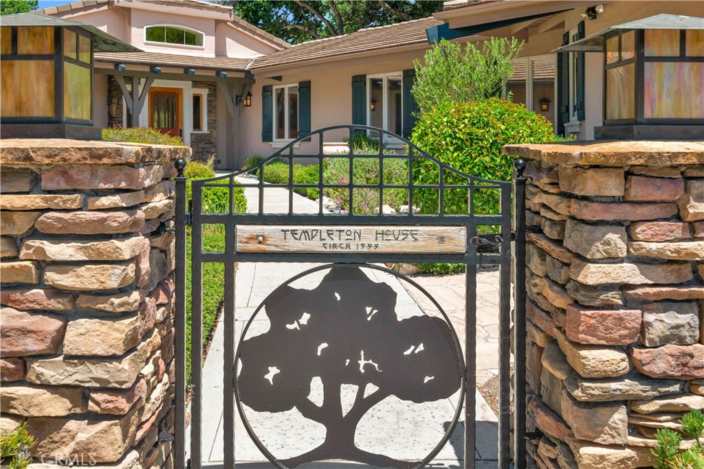 117 Frontier Way Templeton, CA 93465 - Photo 7 of 60 a sign that is on the side of a building