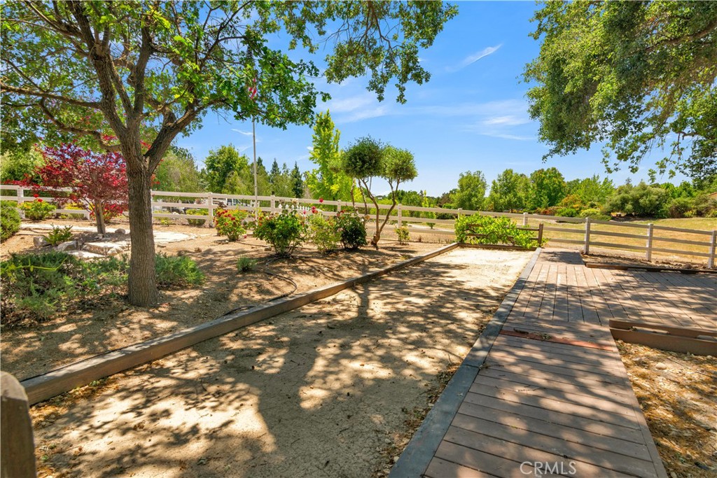 117 Frontier Way Templeton, CA 93465 - Photo 8 of 57 Bocce court