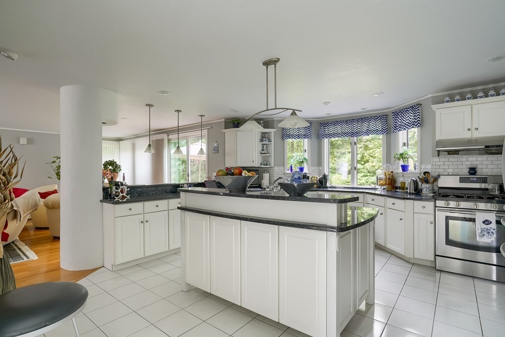 32 Parsonage Hill Road Haverhill, MA 01832 - Photo 9 of 41 Gallery Image 9