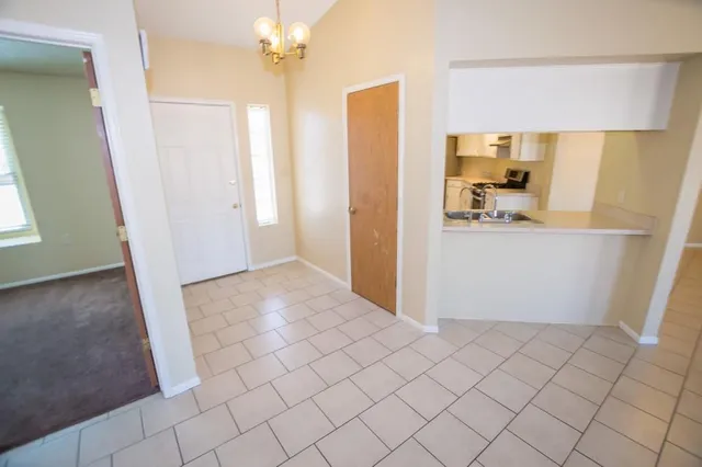 $1,500 | 4864 Loma Loop, Sierra Vista, AZ 85635