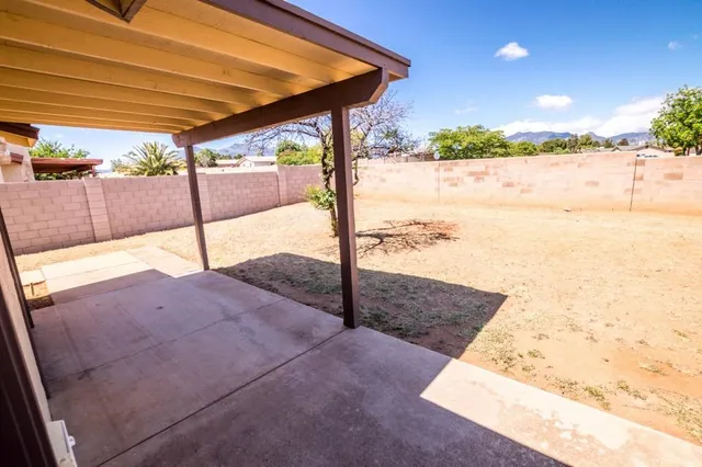 $1,500 | 4864 Loma Loop, Sierra Vista, AZ 85635