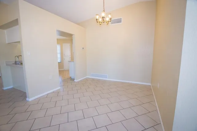 $1,500 | 4864 Loma Loop, Sierra Vista, AZ 85635