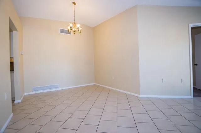 $1,500 | 4864 Loma Loop, Sierra Vista, AZ 85635