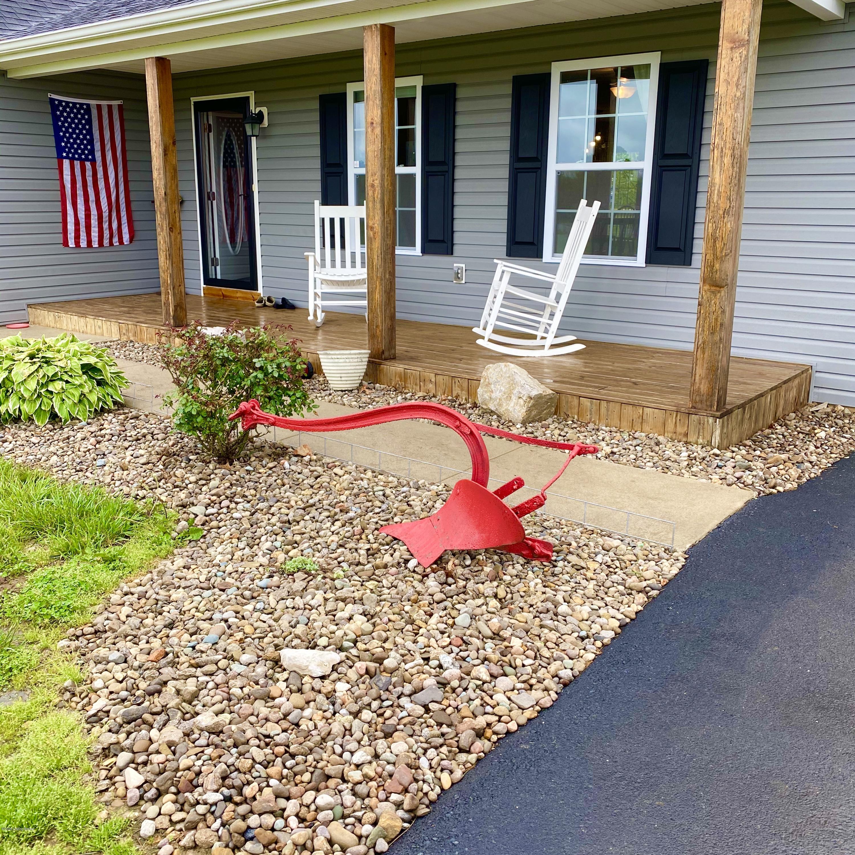 371 Tiptop Road Vine Grove, KY 40175 - Photo 2 of 49 IMG_2517