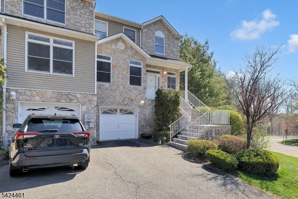 $675,002 | 39 Autumn Ridge Road, Morris Plains, NJ 07950