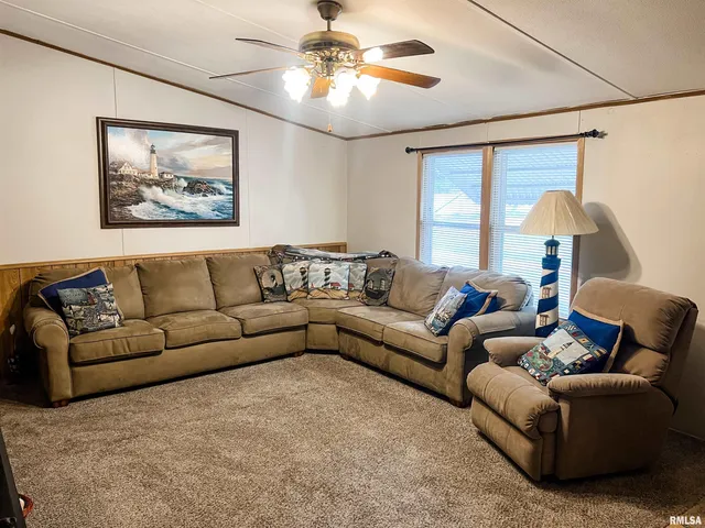 $79,900 | 511 West Helen Avenue, Christopher, IL 62822