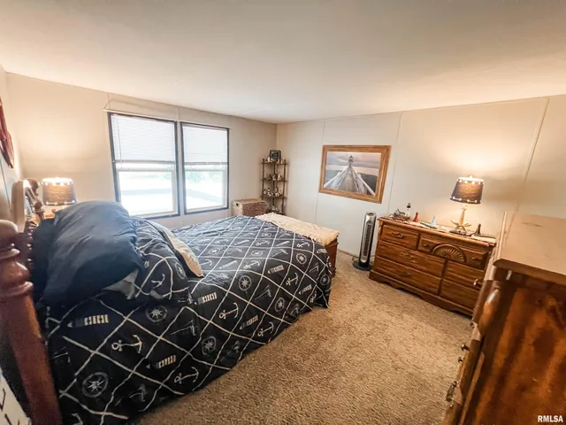 $79,900 | 511 West Helen Avenue, Christopher, IL 62822