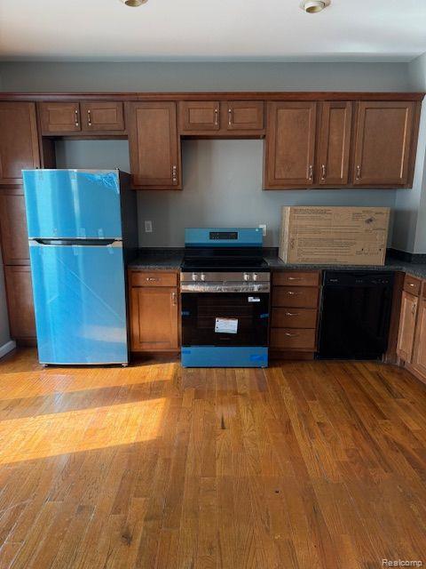 8263 Merrill Street Detroit, MI 48202 - Photo 3 of 16