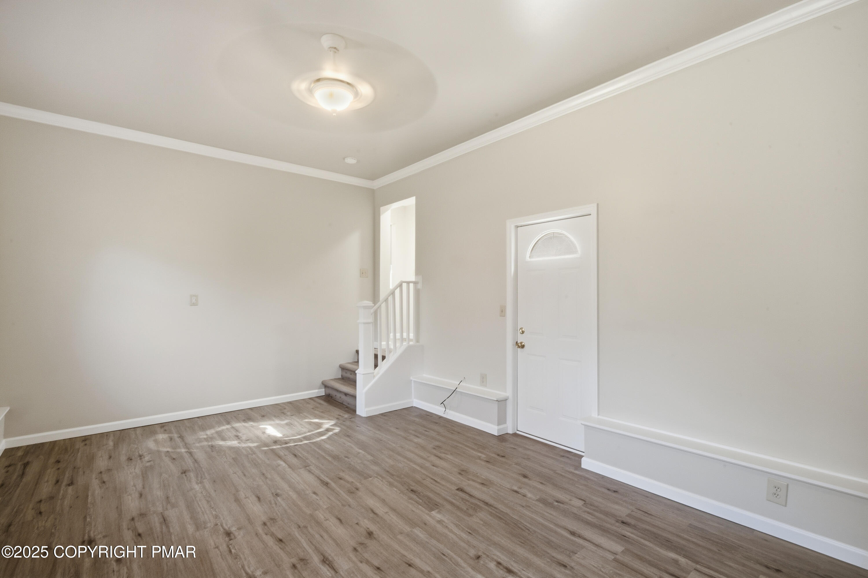 1222 Rural Court Stroudsburg, PA 18360 - Photo 12 of 42 Family room