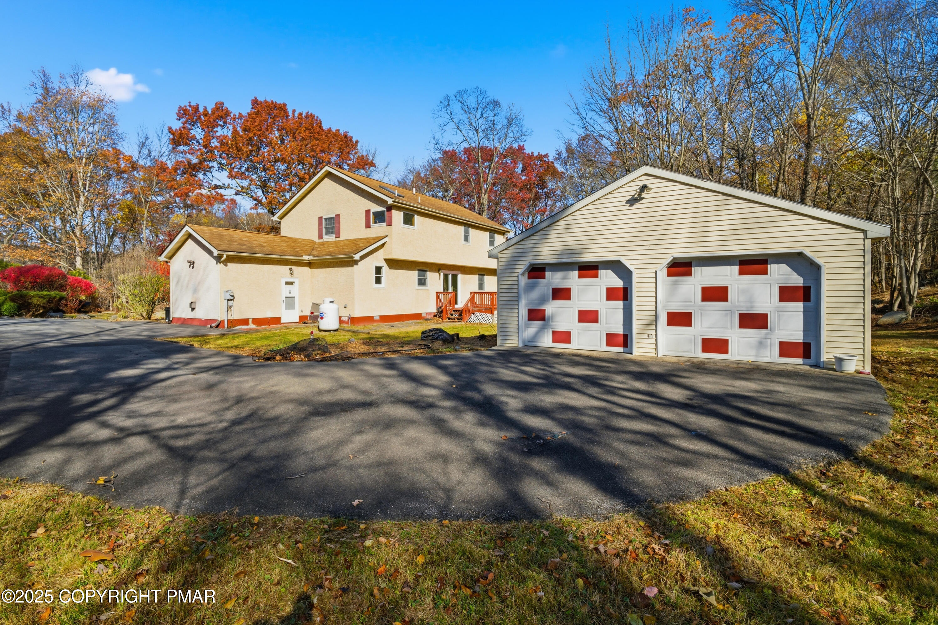 1222 Rural Court Stroudsburg, PA 18360 - Photo 2 of 42 Garage