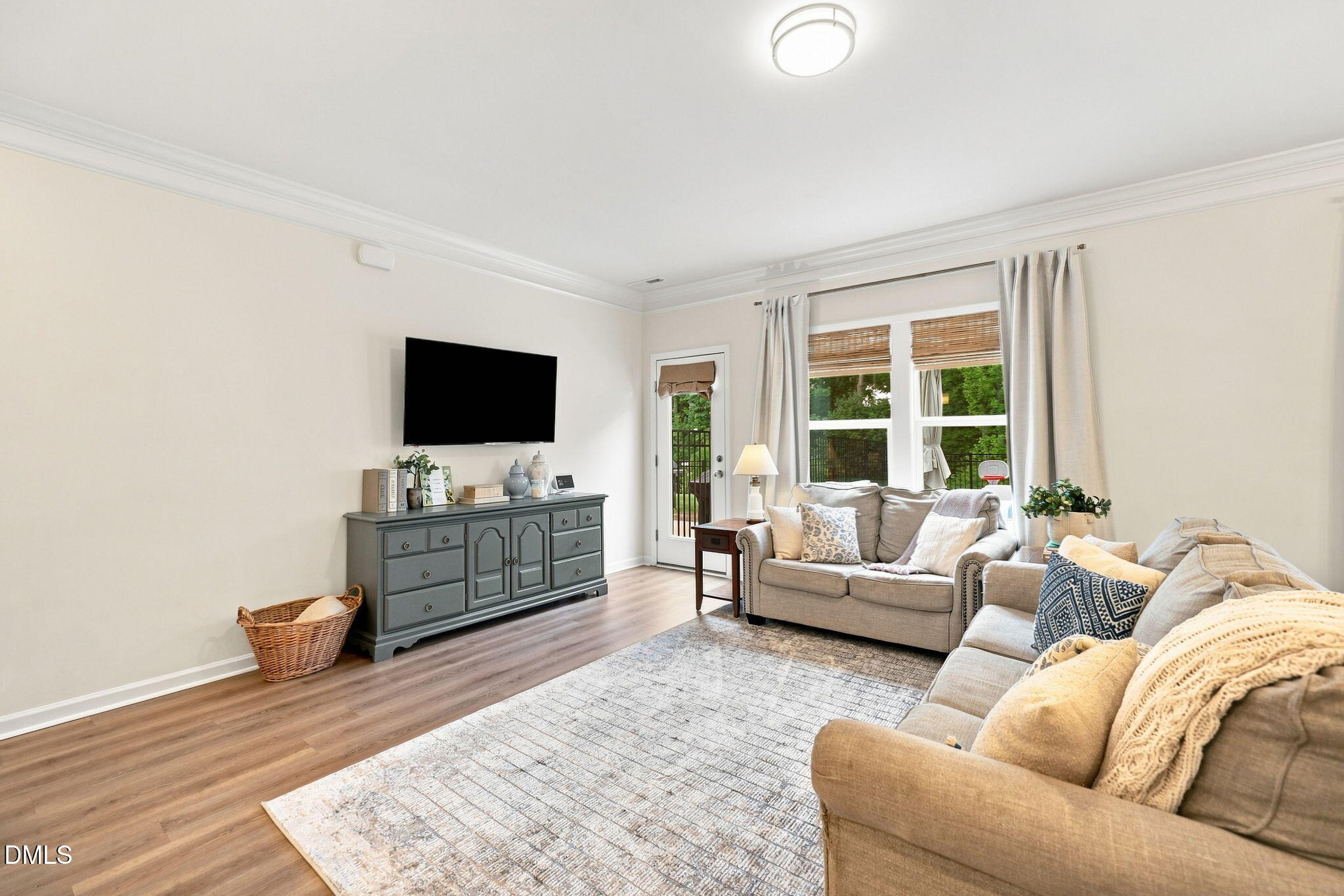 250 Shingle Oak Road Wake Forest, NC 27587 - Photo 7 of 43 Living Room