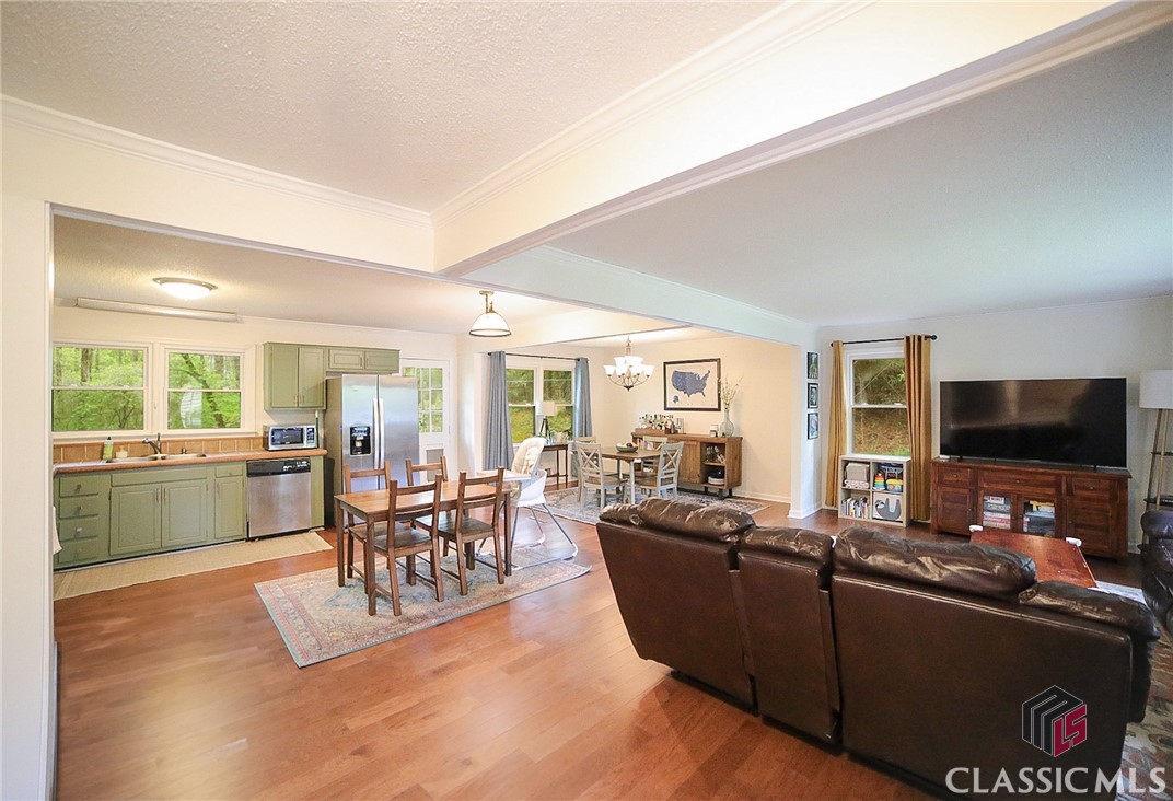 281 Rhodes Drive Athens, GA 30606 - Photo 5 of 44