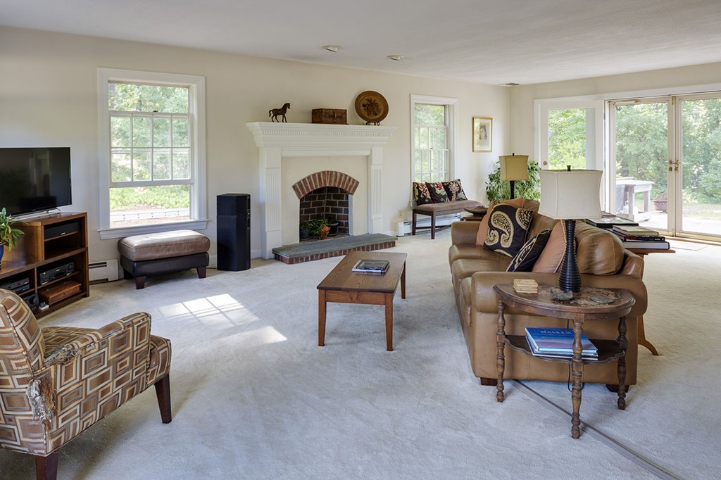 347 Littleton Road Harvard, MA 01451 - Photo 5 of 19