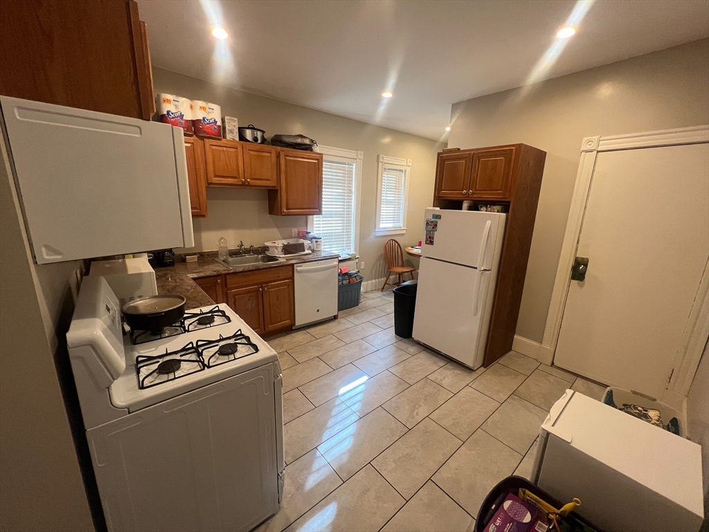 88 Draper Street Boston, MA 02122 - Photo 6 of 36 Gallery Image 6