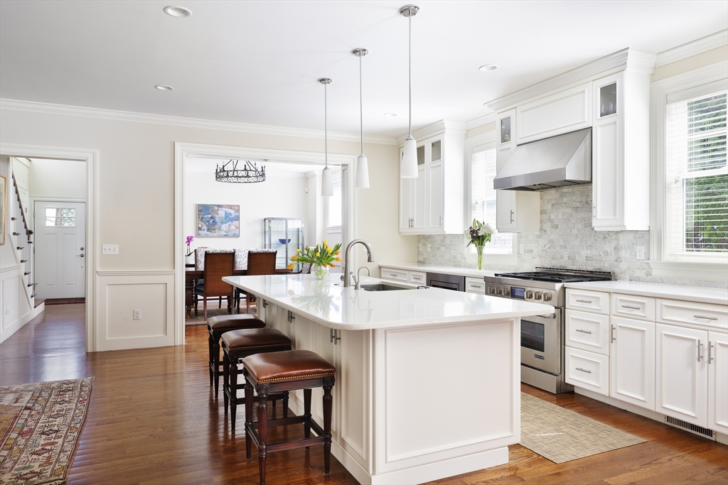 39 Charles Street, Unit A Newton, MA 02466 - Photo 4 of 21