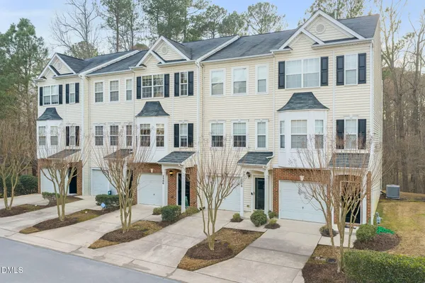 $299,000 | 2806 Wyntercrest Lane, Durham, NC 27713