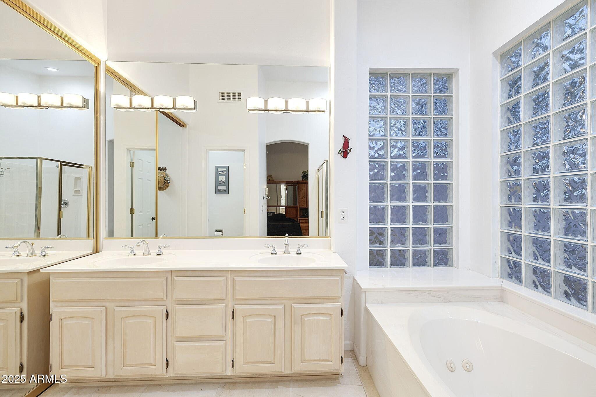 6334 East Viewmont Drive, Unit 57 Mesa, AZ 85215 - Photo 14 of 61 Master En-Suite