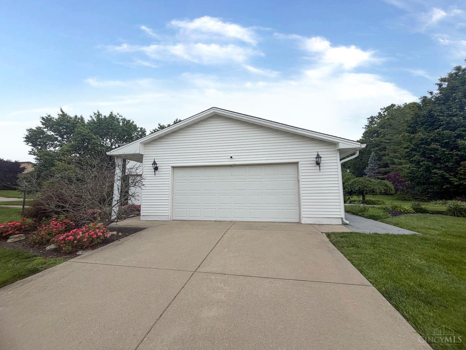 876 Maple Ridge Court Fairfield, OH 45014 - Photo 10 of 86