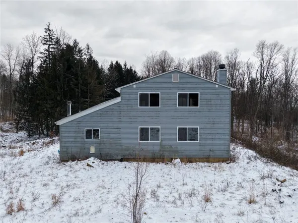 a view of outside area