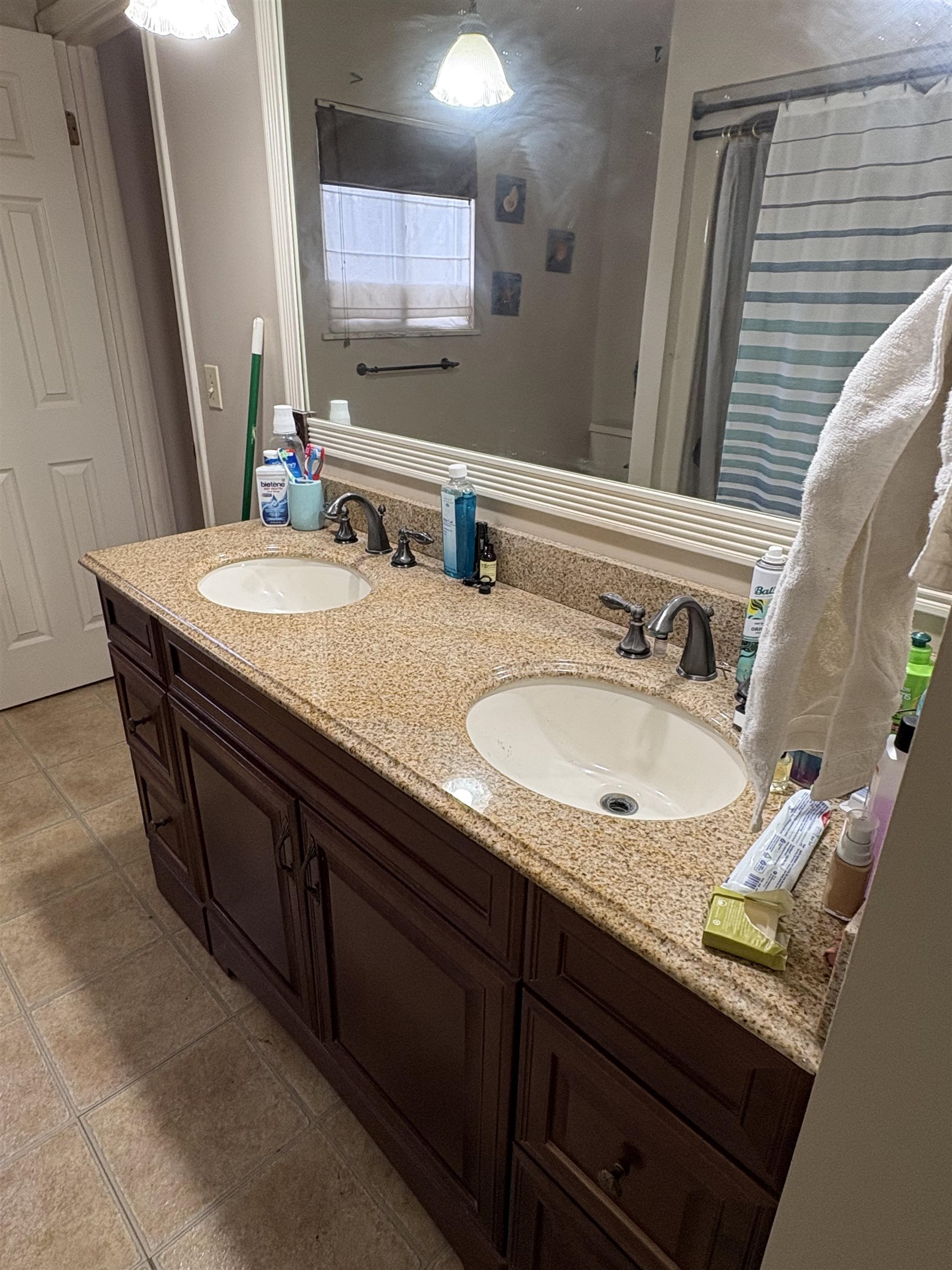 9443 Beecher Road Flushing, MI 48433 - Photo 14 of 33 50168904-d49a371c-88e2-443f-ad58-36aceeb9927f.JPG