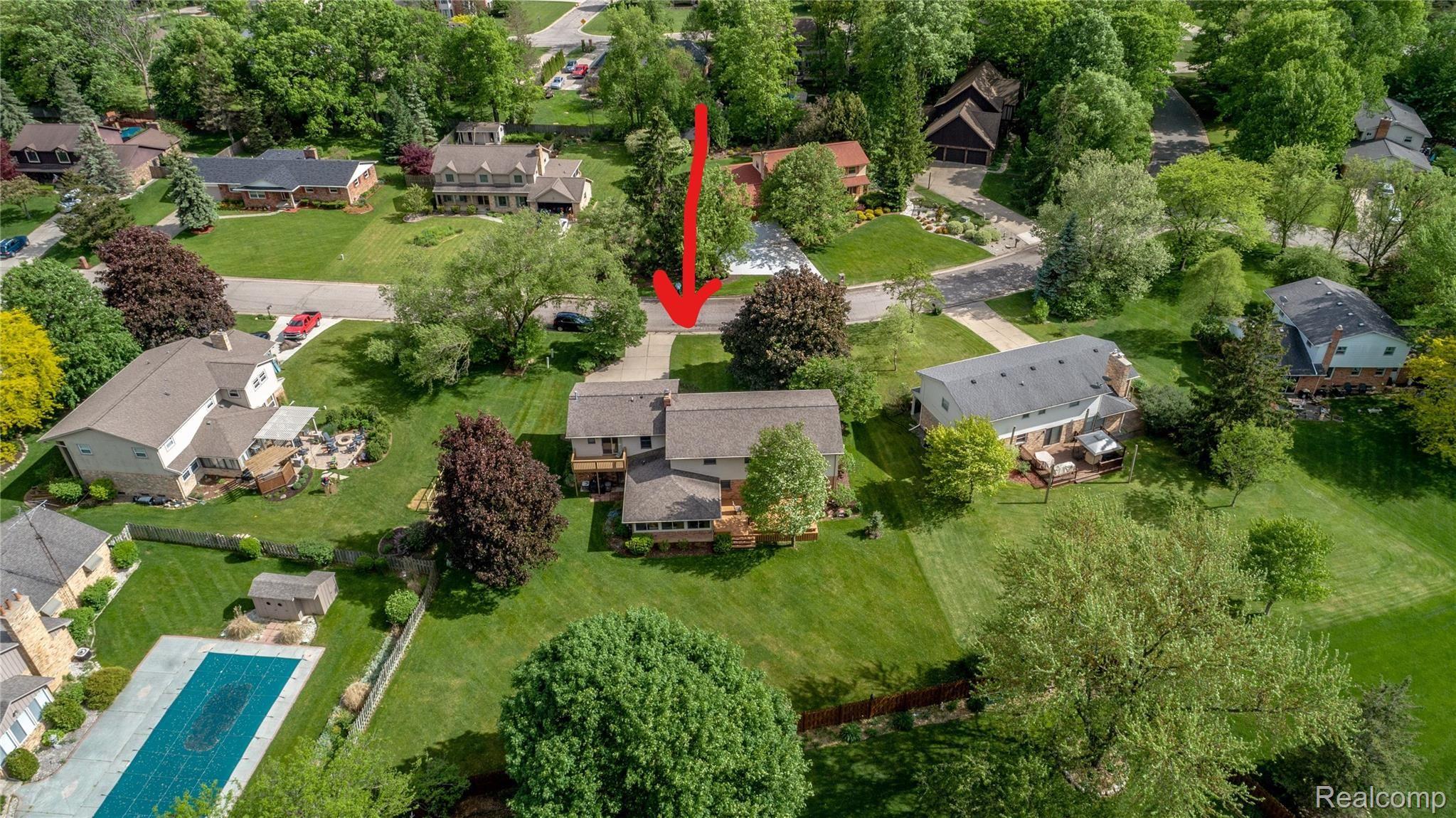 6273 Kings Pointe Road Grand Blanc, MI 48439 - Photo 36 of 39 AERIAL VIEW 2.jpg