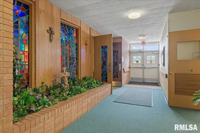 $400,000 | 400 West Morgan Street, Jacksonville, IL 62650