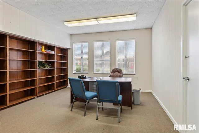 $400,000 | 400 West Morgan Street, Jacksonville, IL 62650