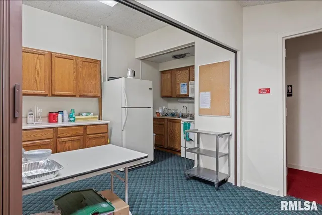 $400,000 | 400 West Morgan Street, Jacksonville, IL 62650