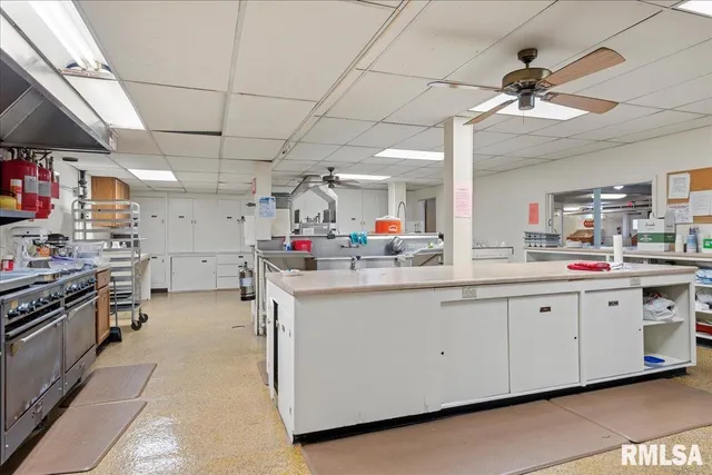 $400,000 | 400 West Morgan Street, Jacksonville, IL 62650