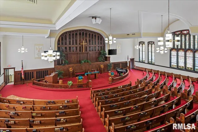 $400,000 | 400 West Morgan Street, Jacksonville, IL 62650