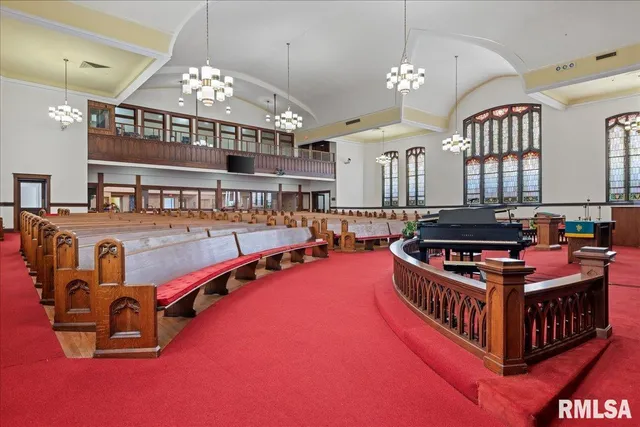 $400,000 | 400 West Morgan Street, Jacksonville, IL 62650