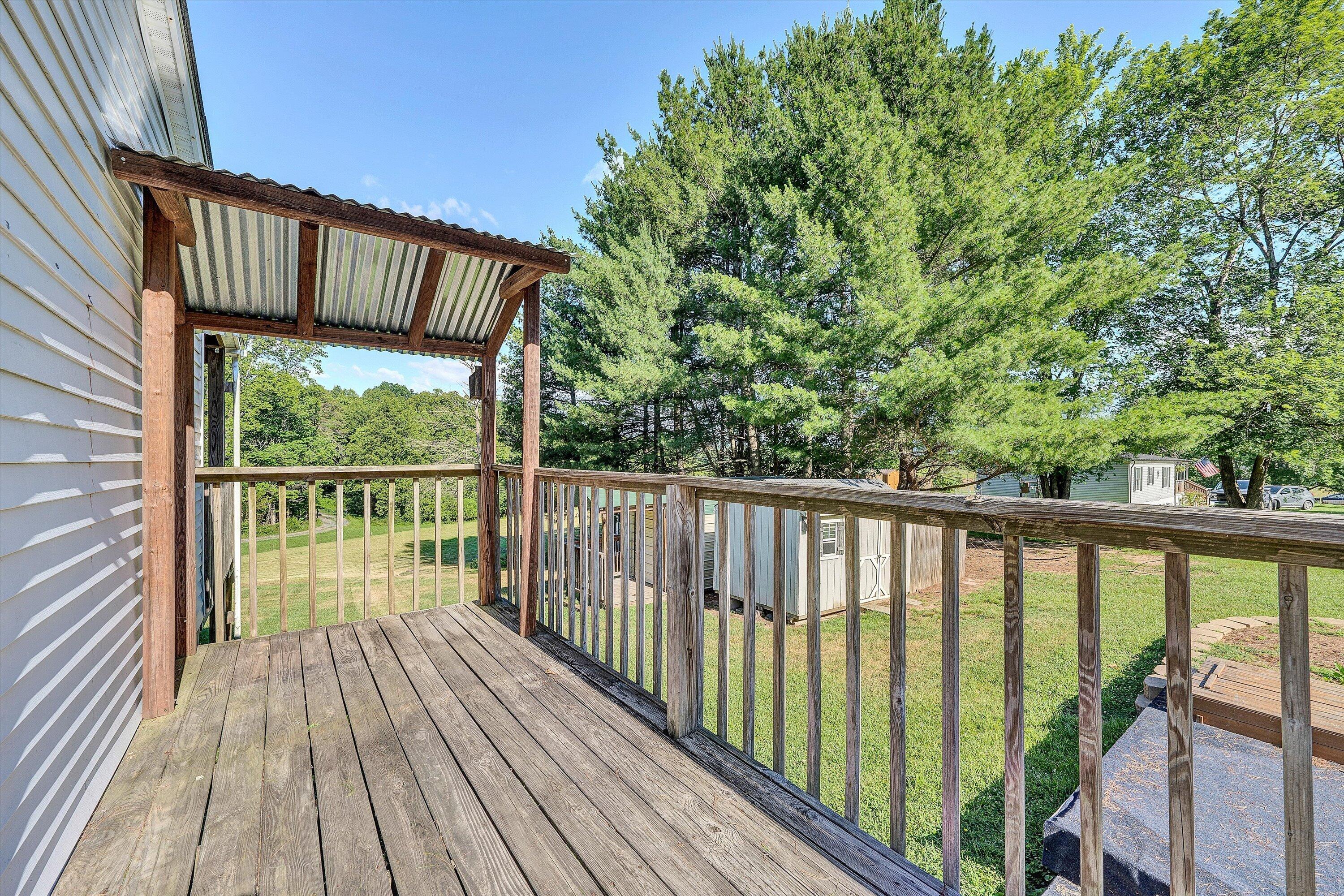 8755 Rocky Ford Road Moneta, VA 24121 - Photo 32 of 37 14-DSC04867